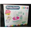 Image 2 : Kids Mini Sewing Machine - Real Working Function with Light & Foot Pedal - New!