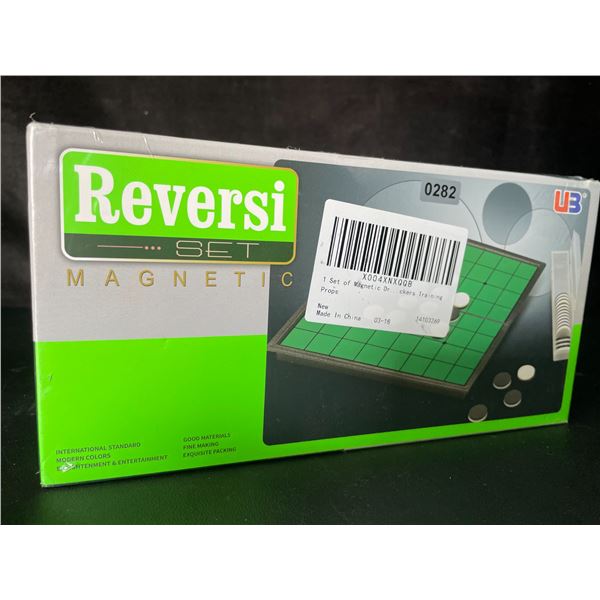 Reversi Magnetic Board Game Travel Set - Othello Magnetic Classic Strategy Game - Brand New!