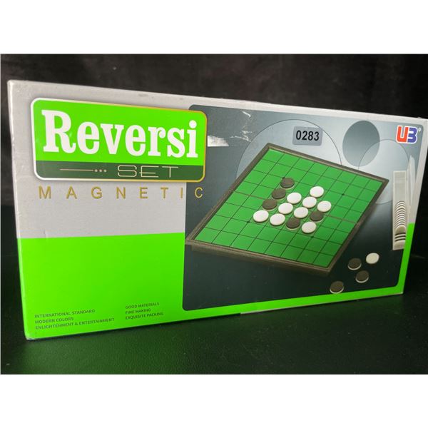 Reversi Magnetic Board Game Travel Set - Othello Magnetic Classic Strategy Game - Brand New!