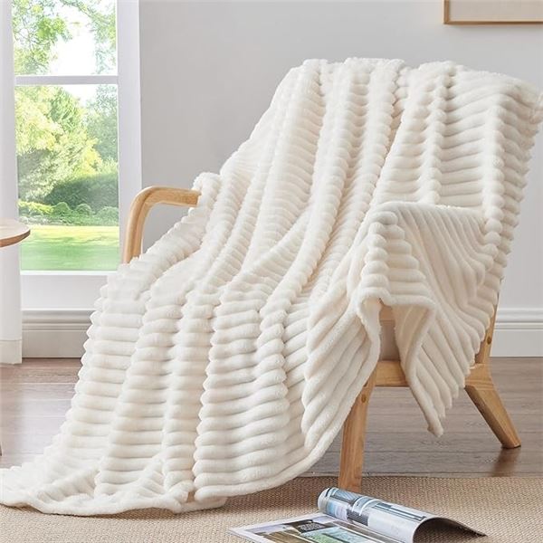Soft Plush Fuzzy Throw Blanket (50" x 60") Cream White Cozy/Warm Fleece Blanket - New!