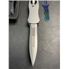 Image 5 : Microtech Scarab Tactical OTF/Automatic Pop-Out Hunting Knife (Silver/Carbon Design) BRAND NEW!