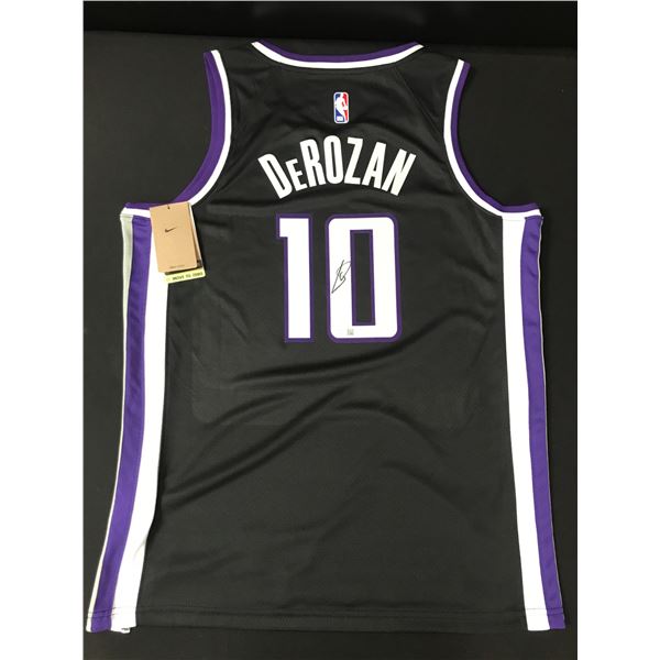 DEMAR DEROZEN SIGNED SACREMENTO KINGS CUSTOM JERSEY - ACE COA