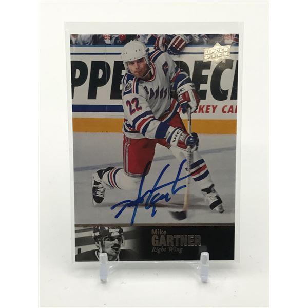 2018-19 UPPER DECK ULTIMATE COLLECTION HOCKEY MIKE GARTNER SIGNED TRADING CARD
