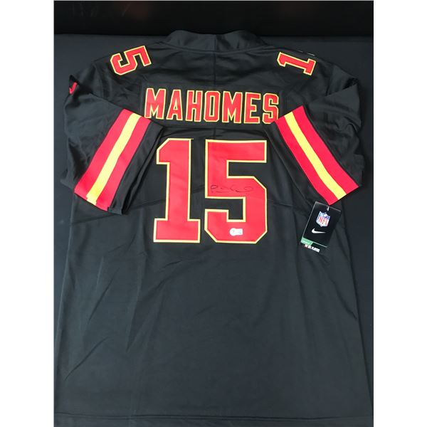 PATRICK MAHOMES SIGNED KANSAS CITY CHIEFS JERSEY - BECKETT COA