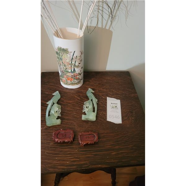 Jade Birds, Vase A