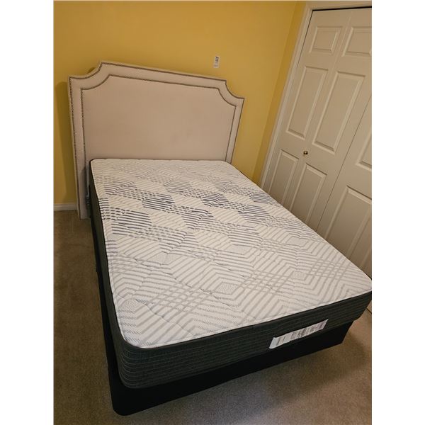 Queensize Bed C