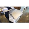 Image 5 : G4 QUEEN MATTRESS STORE DEMO 10 3/4" THICK