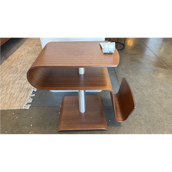 CONFORM TIMEOUT TABLE. THIS UNIQUE TABLE CAN BE USED IN A LIVING ROOM OR ANYWHERE. CREATIVE CURVED