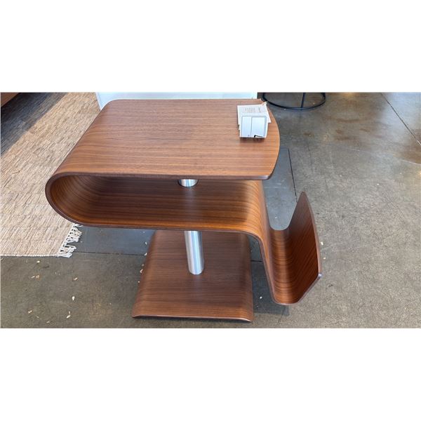 CONFORM TIMEOUT TABLE. THIS UNIQUE TABLE CAN BE USED IN A LIVING ROOM OR ANYWHERE. CREATIVE CURVED