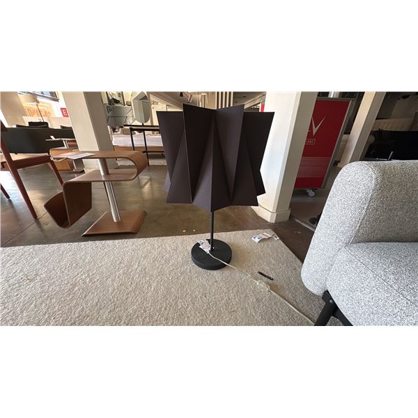 CALLIGARIS MADE IN ITALY ANDROMEDA TABLE LAMP. RETAIL $1250. THIS IS A SOLID METAL BASE (HEAVY) AND