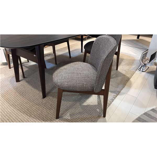CALLIGARIS MADE IN ITALY SET OF 4 ABREY DINING ROOM CHAIR WITH CURVED BACKS. ASH WOOD WALNUT