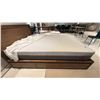 Image 2 : QUEEN SIZE STORE DISPLAY FOAM MATTRESS 10"