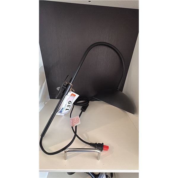 EQ3 BOW WALL LAMP. MATTE BLACK 19"H