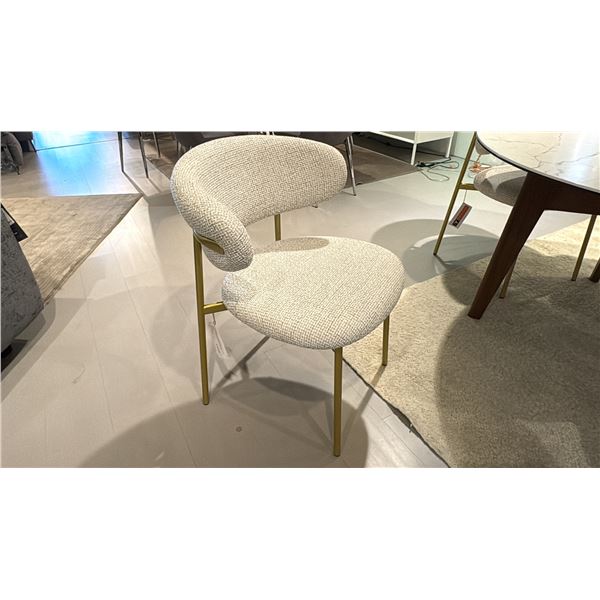 SET OF 4 CALLIGARIS OLEANDRO CURVED BACK PADDED DINING CHAIRS WITH BRASS COLOURED METAL BASE,