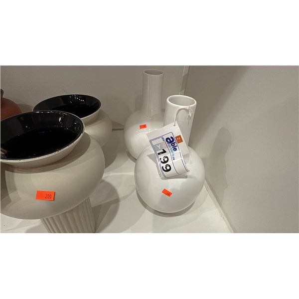 PAIR OF CALLIGARIS CERAMIC VASES. 7"D