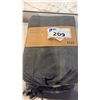 Image 2 : EQ3 QUEEN DUVET SET. 100% COTTON. CONTAINS DUVET COVER AND 2 STANDARD SHAMS