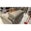 Image 4 : BELLINI ITALIAN HOME FULL LEATHER HIDE A BED-EURO QUEEN. RATCHETING HEADRESTS, FULL LEATHER.