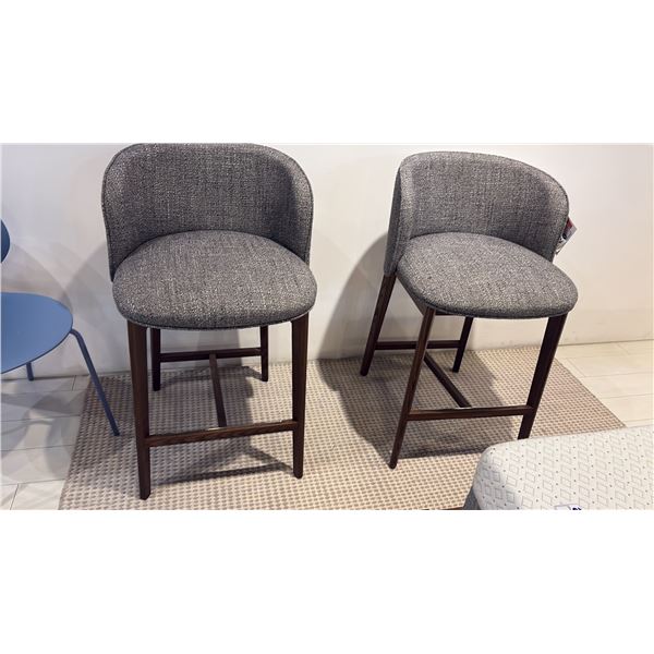 PAIR OF CALLIGARIS ABREY COUNTER STOOLS WITH CURVED BACKS. PROTECTION STAINLESS DETAIL ON FOOT