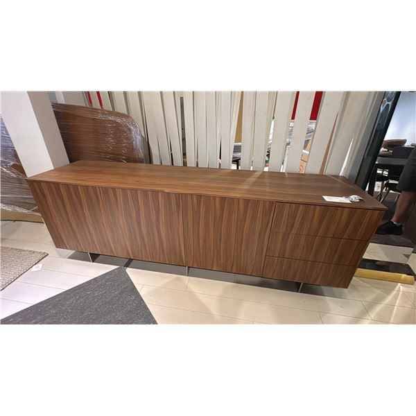 BELLINI ITALIAN HOME VICTOR SIDEBOARD. BEAUTIFUL PIECE. WALNUT WOOD. GLASS SHELVES. 3 DRAWERS.