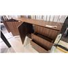 Image 3 : BELLINI ITALIAN HOME VICTOR SIDEBOARD. BEAUTIFUL PIECE. WALNUT WOOD. GLASS SHELVES. 3 DRAWERS.