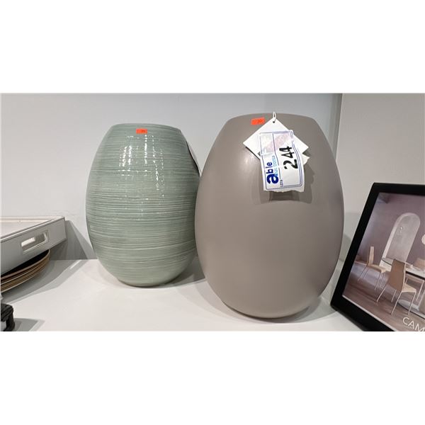 PAIR OF CALLIGARIS CERAMIC BOWLS.