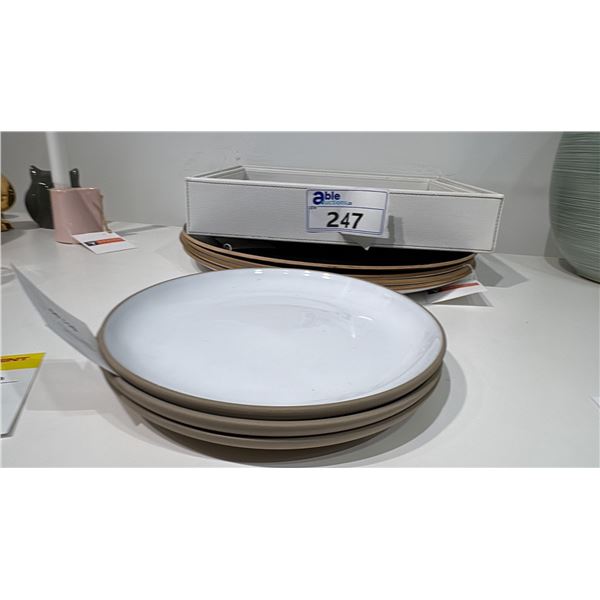 GROUP OF DISPLAY PLATES AND TRAYS.