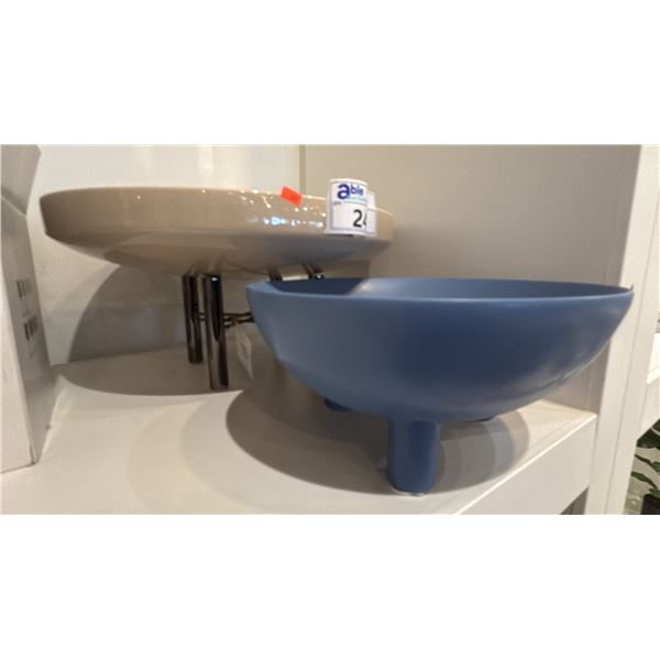 TWO CALLIGARIS DISPLAY BOWLS.