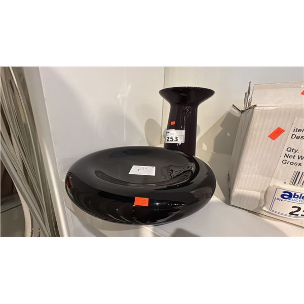 CALLIGARIS 11" HIGH VASE AND 15" DONUT DISPLAY BOWL.