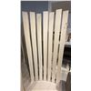 Image 5 : GROUP OF 3 NATUZZI ROOM DIVIDERS.