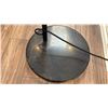 Image 3 : ARC FLOOR LAMP. ADJUSTABLE HEIGHT. BLACK MARBLE BASE