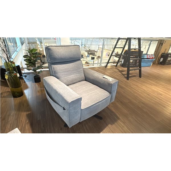 EQ3 MASTERPIECE LOUNGE CHAIR