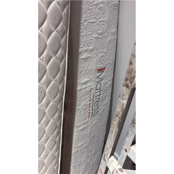 QUEEN SIZE I MATTRESS.