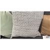 Image 3 : GROUP OF FOUR ASSORTED CUSHIONS