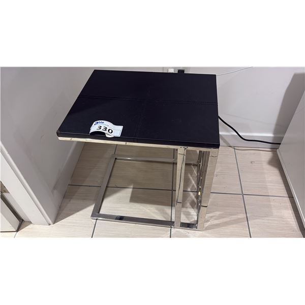 CALLIGARIS SIDE TABLE