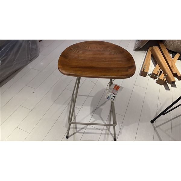 EQ3 DAWN COUNTER STOOL