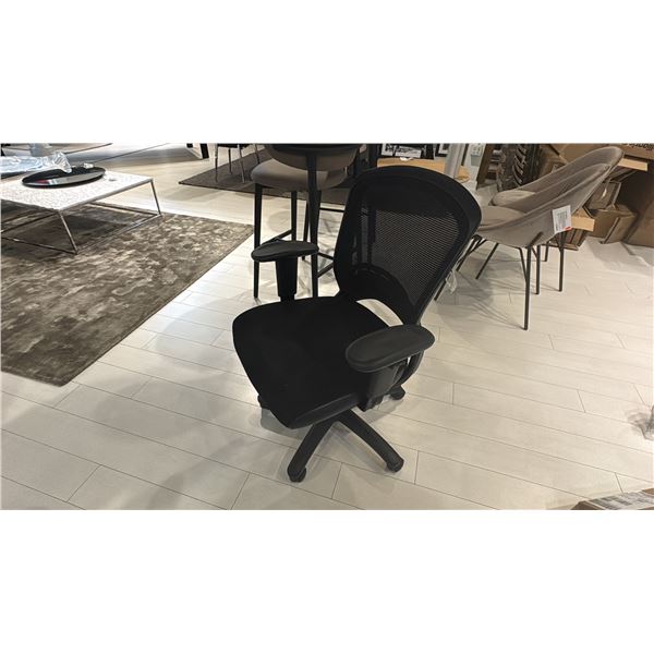 MESH BACK TASK CHAIR. ADJUSTABLE ARMS.