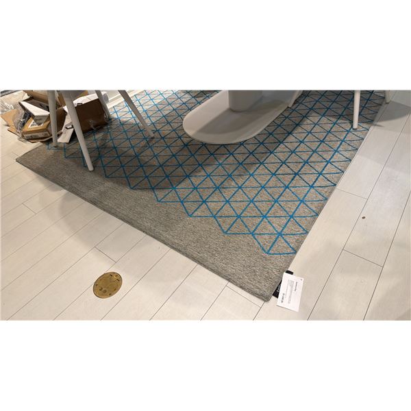 CALLIGARIS APOTEMA RUG. 94" X 67". GEOMETRIC DESIGN.  RETAIL $1,500