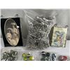 Image 2 : Pins & Marble jewelry Pieces