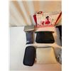 Image 4 : 9 small toiletrie bags with travel supplies
