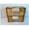Image 4 : Suitcase shelves, record player case