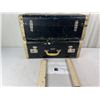 Image 1 : Suitcase shelves, black with white trim