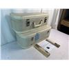 Image 2 : Suitcase shelves, white
