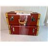 Image 1 : Suitcase shelves, Red with yellow trim