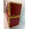 Image 3 : Suitcase shelves, Red with yellow trim