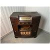 Image 1 : Columbia Radio Bar