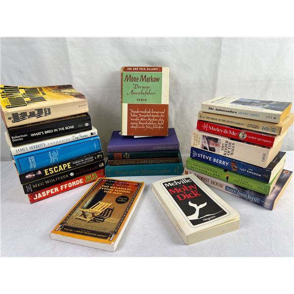 Vintage Book Lot w/ Gone with the Wind & More