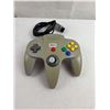 Image 1 : Nintendo 64 Controller