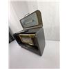Image 4 : 1951 Zenith Trans-Oceanic H500 Radio