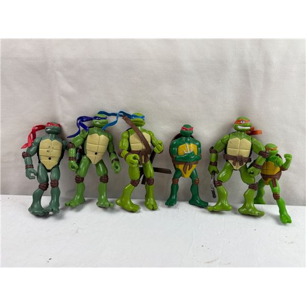 Lot of Teenage Ninja Turtle Figures