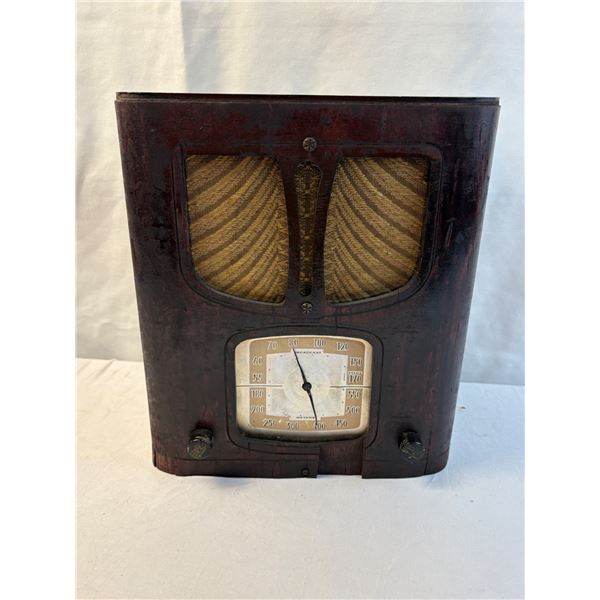 1938 RCA Model 94BT1 Radio - Wood Body